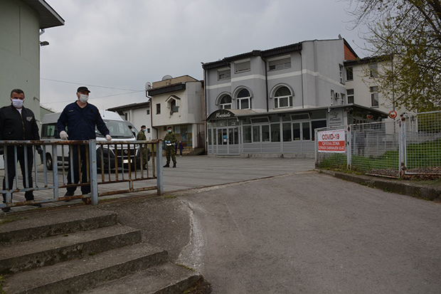 Први пацијенти примљени у ковид-болницу у Крушевцу, на инфективном одељењу лечи се 33 лица са короном (ФОТО)